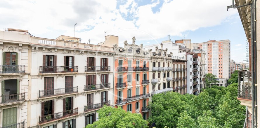 Квартира с 3 спальнями в Эшампле, Барселона, Каталония, Испания № 2414