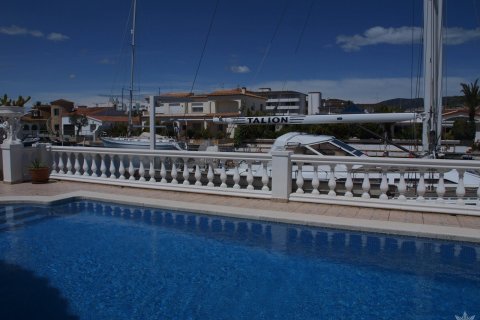 Купить виллу в Розы, Испания с 3 спальни, 160м², № 874 - фото 9