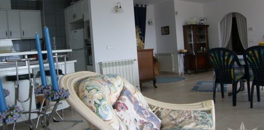 Вилла с 3 спальнями в Розы, Герона, Каталония, Испания № 873