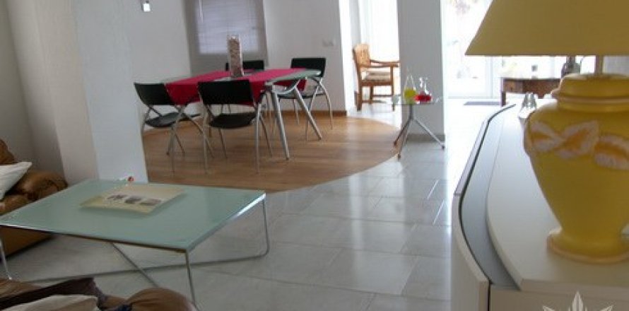 Вилла с 3 спальнями в Розы, Герона, Каталония, Испания № 869