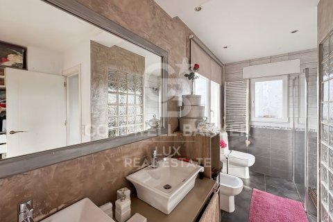 4 bedrooms villa for sale in Empuriabrava, Girona, Catalonia, Spain № 5790 - photo 11