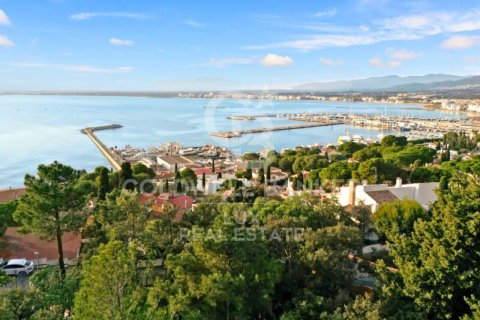 4 bedrooms villa for sale in Roses, Girona, Catalonia, Spain № 5787