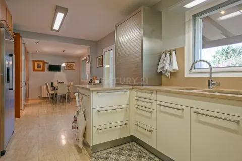 Сasa de 5 dormitorios en venta en Sant Pere de Ribes, Barcelona, Cataluña, Spain № 6917 - foto 15