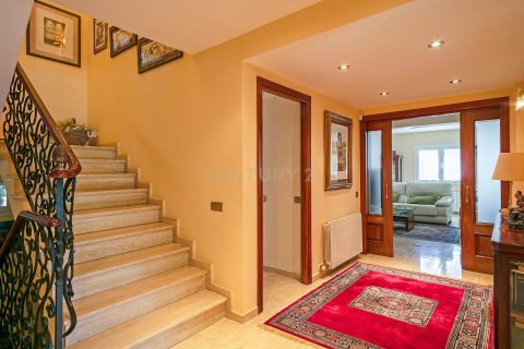 Сasa de 5 dormitorios en venta en Sant Pere de Ribes, Barcelona, Cataluña, Spain № 6917 - foto 7