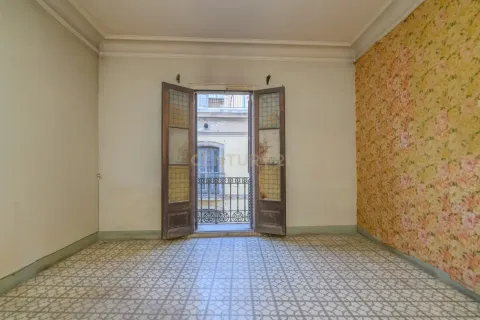 Apartamento de 3 dormitorios en venta en Barcelona, Cataluña, Spain № 6916 - foto 14
