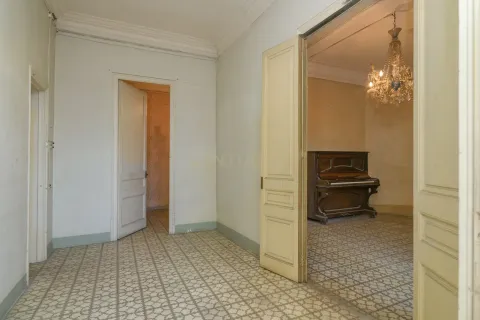 Apartamento de 3 dormitorios en venta en Barcelona, Cataluña, Spain № 6916 - foto 7