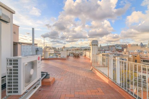Apartamento de 3 dormitorios en venta en Barcelona, Cataluña, Spain № 6916 - foto 26