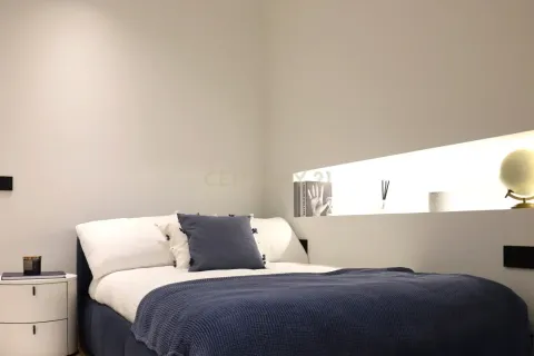 Apartamento de 4 dormitorios en venta en Barcelona, Cataluña, Spain № 6918 - foto 19