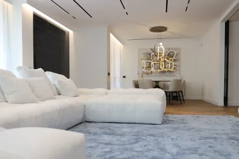 Apartamento de 4 dormitorios en venta en Barcelona, Cataluña, Spain № 6918 - foto 6