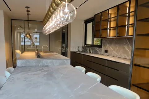 Apartamento de 4 dormitorios en venta en Barcelona, Cataluña, Spain № 6918 - foto 12