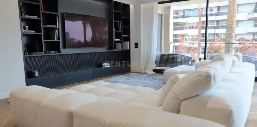 Apartamento de 4 dormitorios en venta en Barcelona, Cataluña, Spain № 6918