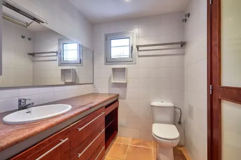 Сasa de 5 dormitorios en venta en Premia De Dalt, Barcelona, Cataluña, Spain № 6915 - foto 2