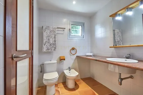 Сasa de 5 dormitorios en venta en Premia De Dalt, Barcelona, Cataluña, Spain № 6915 - foto 24