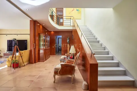 Сasa de 5 dormitorios en venta en Premia De Dalt, Barcelona, Cataluña, Spain № 6915 - foto 12
