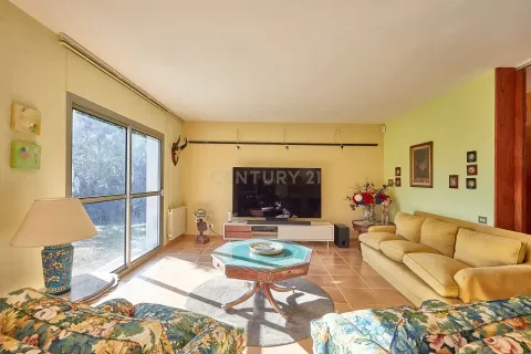 Сasa de 5 dormitorios en venta en Premia De Dalt, Barcelona, Cataluña, Spain № 6915 - foto 11