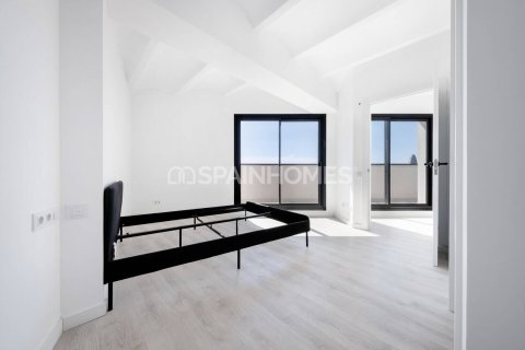 Купить квартиру в Барселона, Испания с 2 комнаты, 44м², № 1052 - фото 6