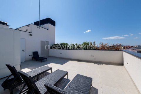 Купить квартиру в Барселона, Испания с 2 комнаты, 44м², № 1052 - фото 11