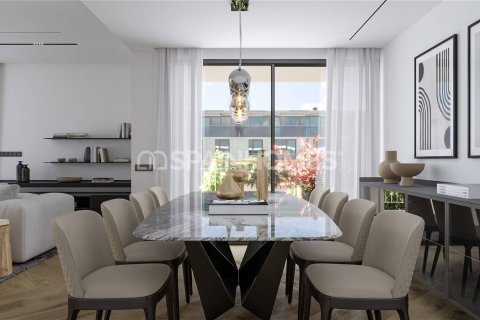 Apartamento de 4 dormitorios en venta en Barcelona, Cataluña, Spain № 1050 - foto 2