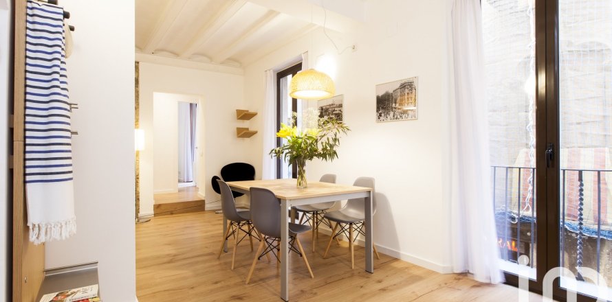 2 bedrooms apartment for sale in Barcelona, Catalonia, Spain № 4928