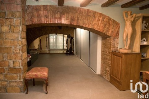 310 sq.m. apartment for sale in Barcelona, Catalonia, Spain № 4931 - photo 11