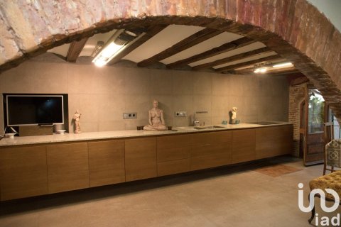 310 sq.m. apartment for sale in Barcelona, Catalonia, Spain № 4931 - photo 9