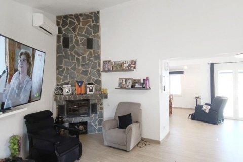 Купить дом в Л'Аметлья-де-Мар, Испания с 3 спальни, 138м², № 4889 - фото 6