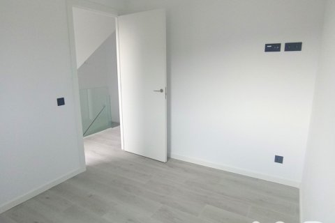 3 bedrooms townhouse for sale in Vandellòs i l'Hospitalet de l'Infant, Tarragona, Catalonia, Spain № 4891 - photo 8