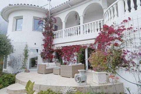 Купить дом в Камарлес, Испания с 6 спален, 350м², № 4888 - фото 21