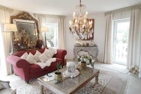 Купить дом в Камарлес, Испания с 6 спален, 350м², № 4888 - фото 7