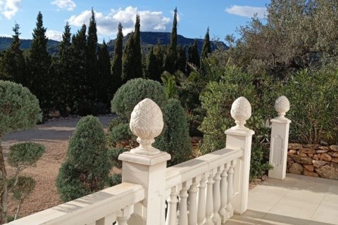 Купить дом в Камарлес, Испания с 6 спален, 350м², № 4888 - фото 25