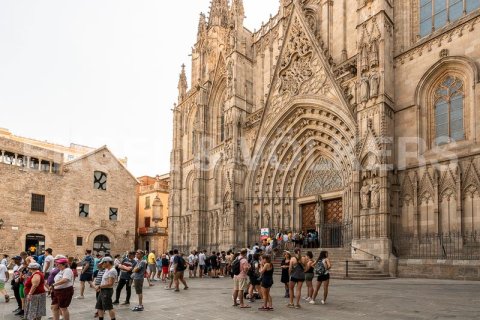 Купить коммерческую недвижимость в Старый город, Барселона, Испания 155м², № 2631 - фото 6