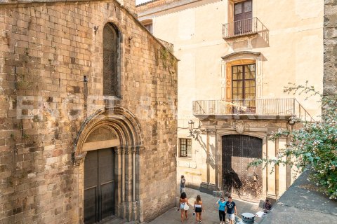 Купить коммерческую недвижимость в Старый город, Барселона, Испания 155м², № 2630 - фото 7