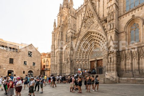 Купить коммерческую недвижимость в Старый город, Барселона, Испания 155м², № 2630 - фото 6