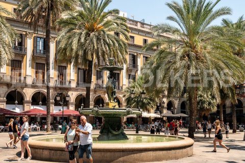 Купить коммерческую недвижимость в Старый город, Барселона, Испания 155м², № 2630 - фото 19