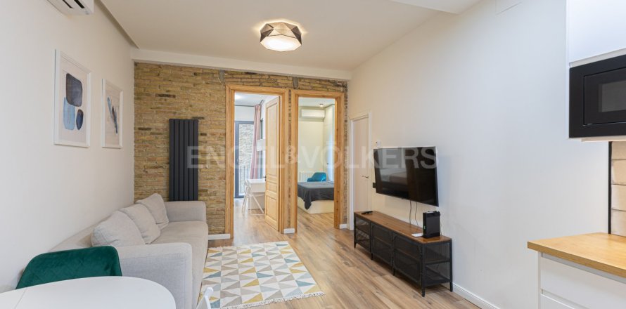 Квартира с 2 спальнями в Эшампле, Барселона, Каталония, Испания № 2627