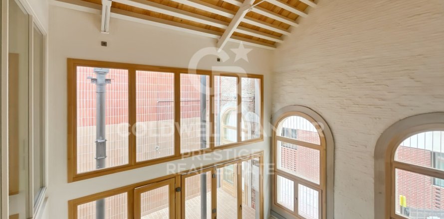 2 bedrooms duplex for sale in Barcelona, Catalonia, Spain № 5813