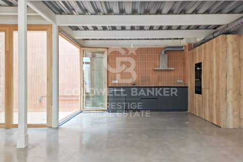 2 chambres triplex à vendre à Barcelona, Catalonia, Spain № 5812 - photo 2