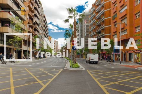 Купить коммерческую недвижимость в Барселона, Испания 380м², № 1925 - фото 26