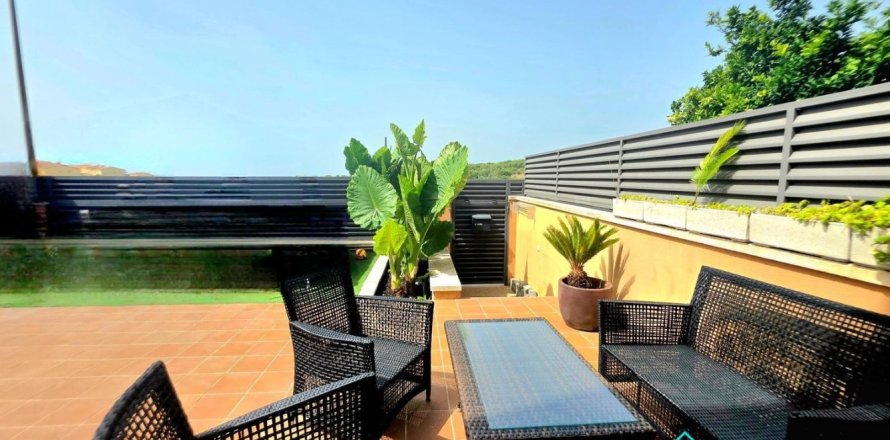 Таунхаус с 3 спальнями в Кубельесе, Барселона, Каталония, Испания № 1926