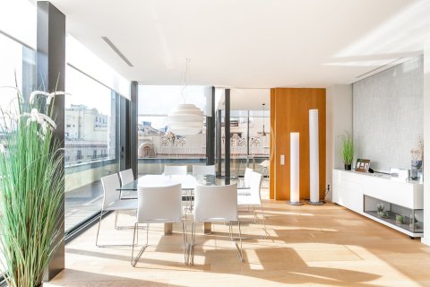 Снять в аренду квартиру в Барселона, Испания с 4 комнаты, № 1554 - фото 5