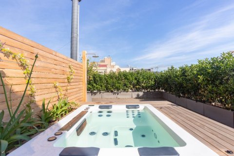 Снять в аренду квартиру в Барселона, Испания с 4 комнаты, № 1554 - фото 3