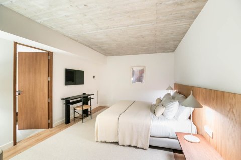 Apartamento de 3 dormitorios en alquiler en Barcelona, Cataluña, Spain № 1553 - foto 10