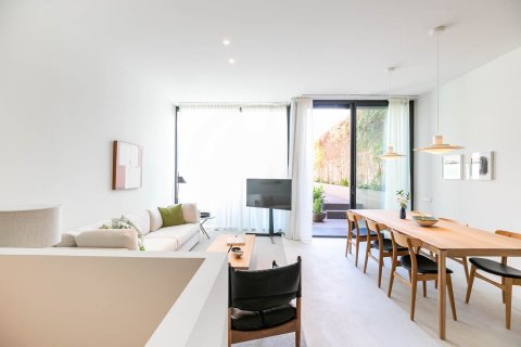 Apartamento de 3 dormitorios en alquiler en Barcelona, Cataluña, Spain № 1553 - foto 13