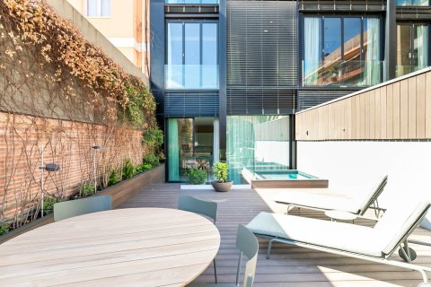 Apartamento de 3 dormitorios en alquiler en Barcelona, Cataluña, Spain № 1553 - foto 16