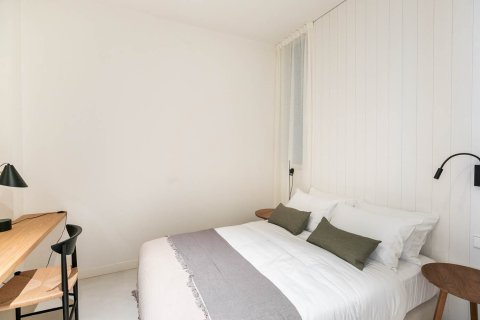 Apartamento de 3 dormitorios en alquiler en Barcelona, Cataluña, Spain № 1553 - foto 6