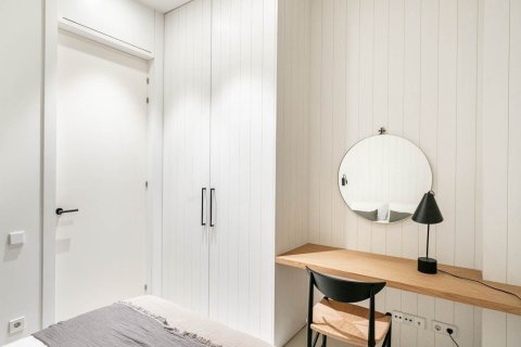 Apartamento de 3 dormitorios en alquiler en Barcelona, Cataluña, Spain № 1553 - foto 7