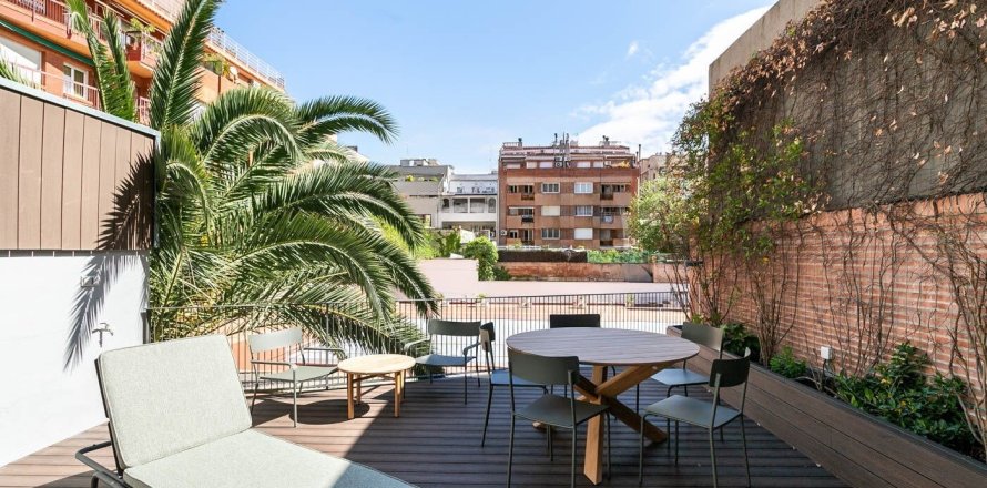 Apartamento de 3 dormitorios en alquiler en Barcelona, Cataluña, Spain № 1553