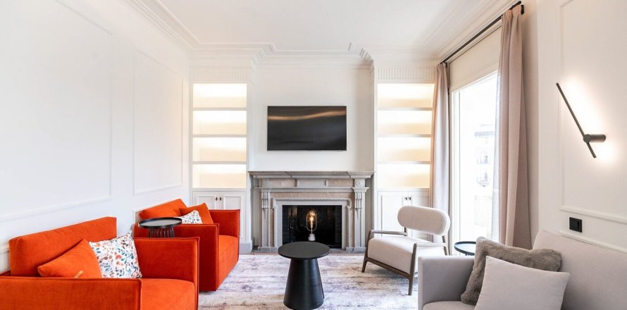 Apartamento de 4 dormitorios en alquiler en Barcelona, Cataluña, Spain № 1552