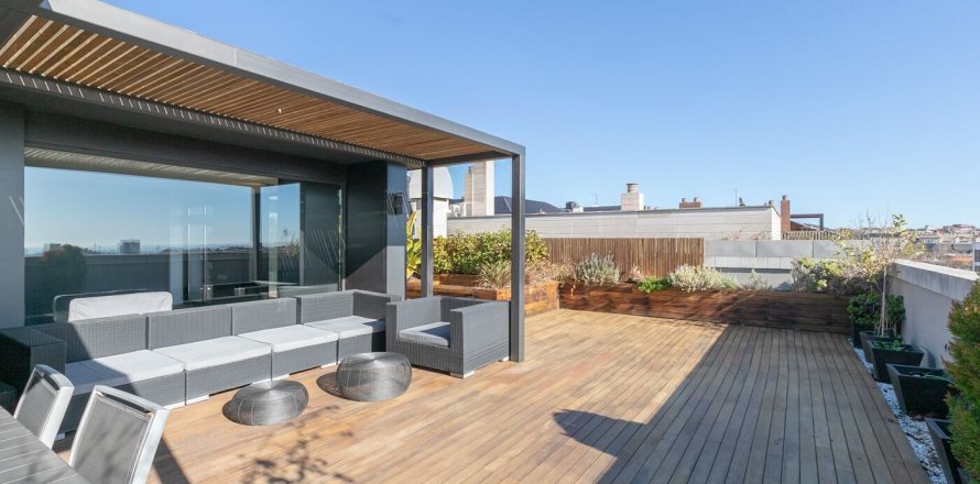 Apartamento de 4 dormitorios en alquiler en Barcelona, Cataluña, Spain № 1550