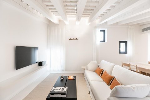 Квартира с 2 спальнями в Барселоне, Каталония, Испания № 1551